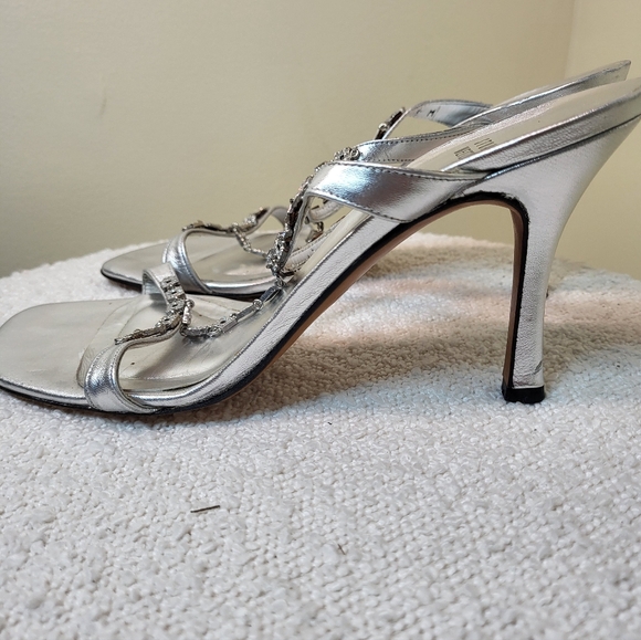 Stuart Weitzman Elegant Silver Rinestone Strappy Women's Heels - Picture 4 of 14